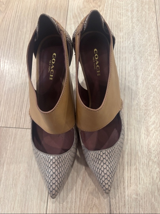 Coach Shoes - Coach Vanda Pump